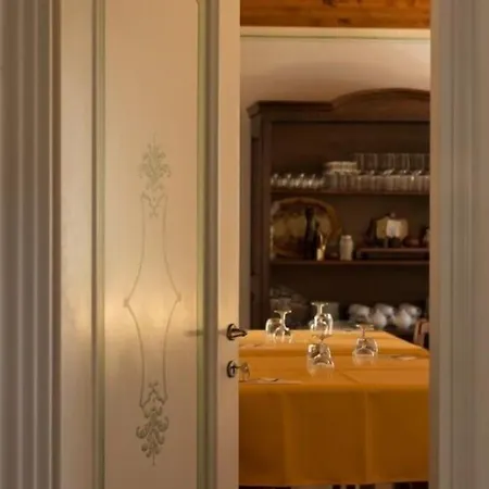 Borgo Titol בית חווה